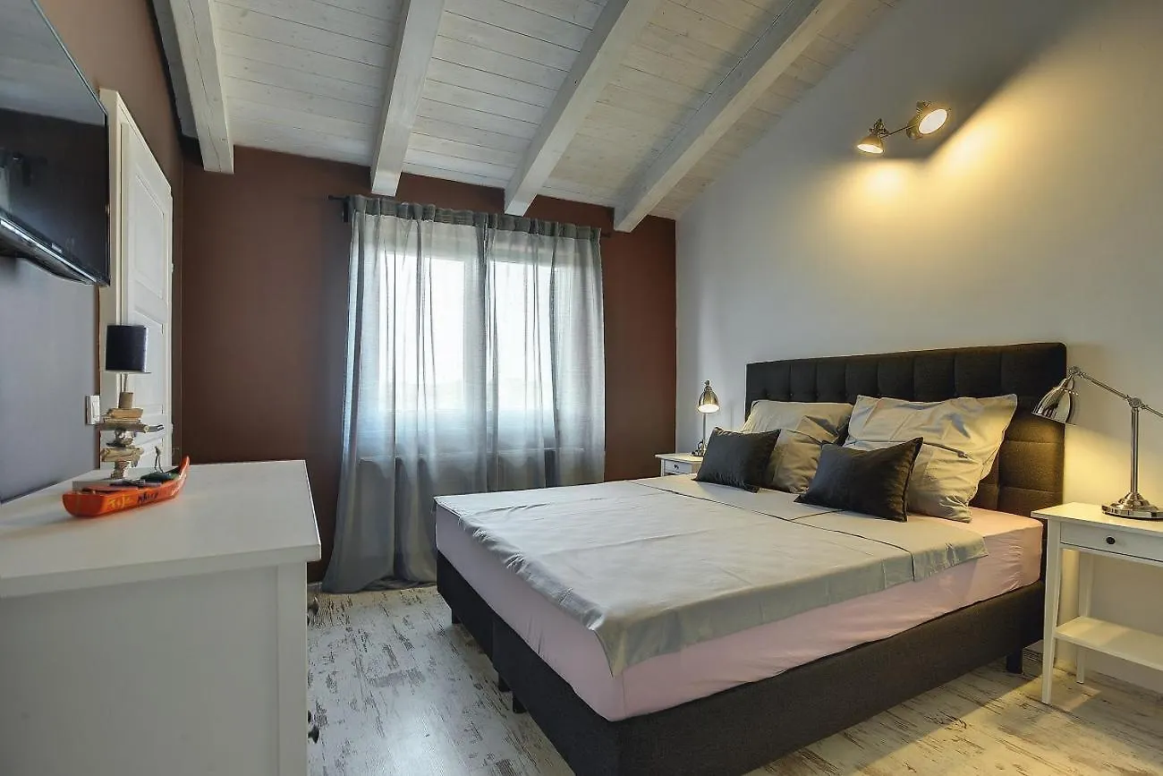 Villa Desire 0*, Jursici Croatia